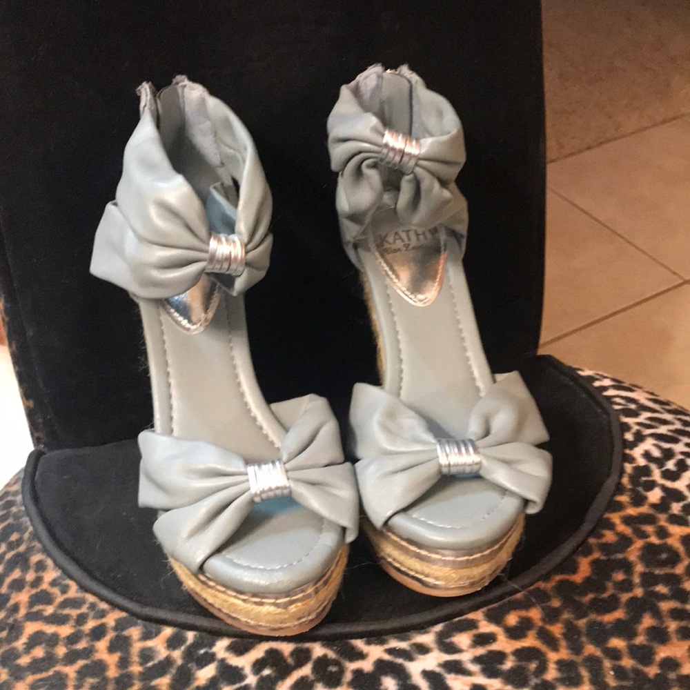 NWOT Kathy Van Zeeland espadrille wedges